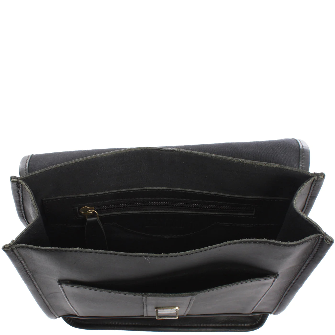 VoyageLux: Leather Travel Companion